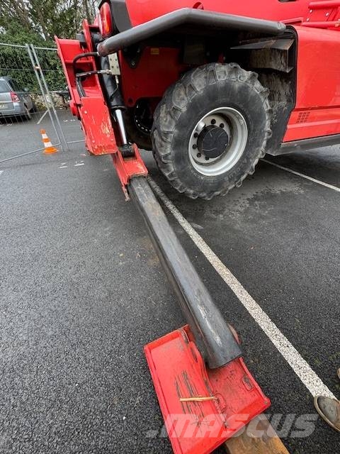 Manitou MRT 3050 مناولات متداخلة