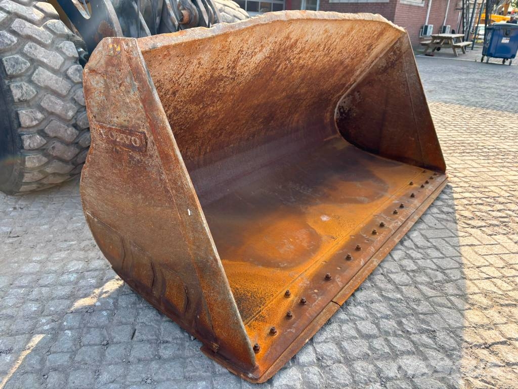 Volvo L 70 H Pale gommate