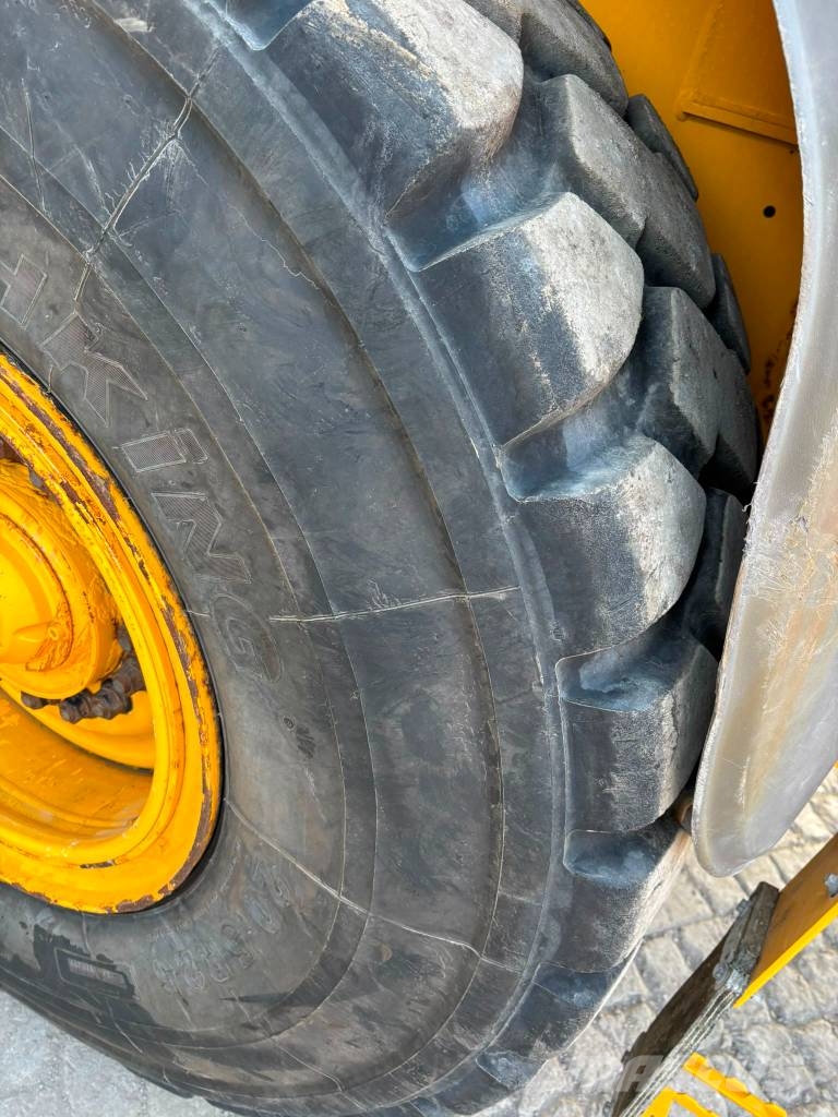 Volvo L 70 H Pale gommate