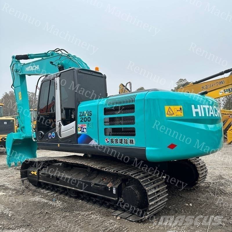 Hitachi ZX 200 Гусеничні екскаватори