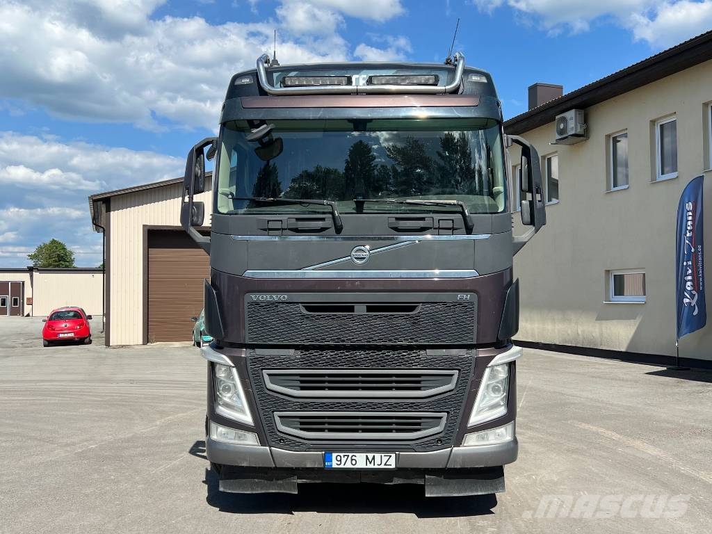 Volvo FH 540 6X4 HIAB 96ST 97 Kokvedēji