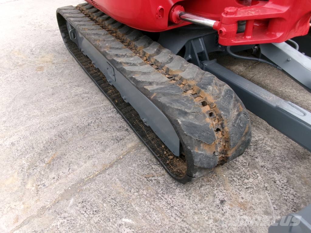 Takeuchi TB 260 Miniescavatori