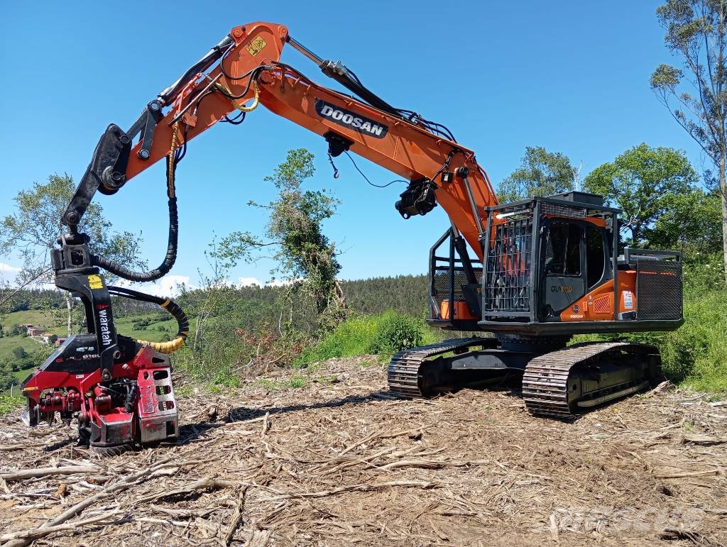 Doosan 235 LCR 木材分離器和切割機