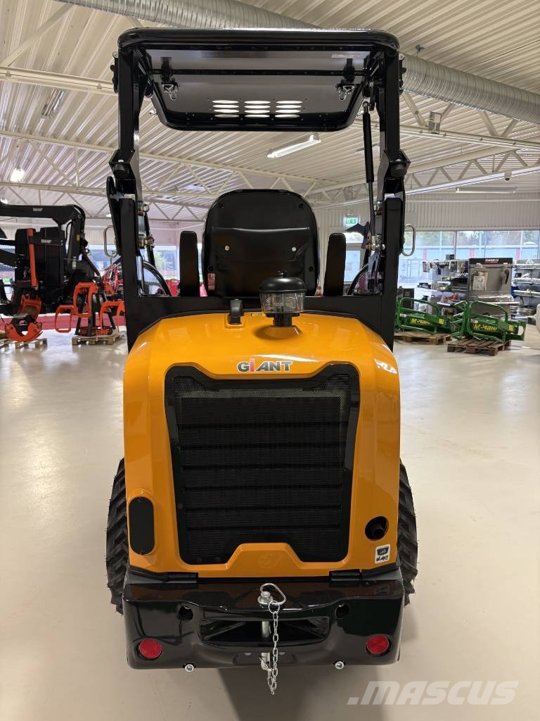 GiANT HD2300 X-tra Višenamenski utovarivači
