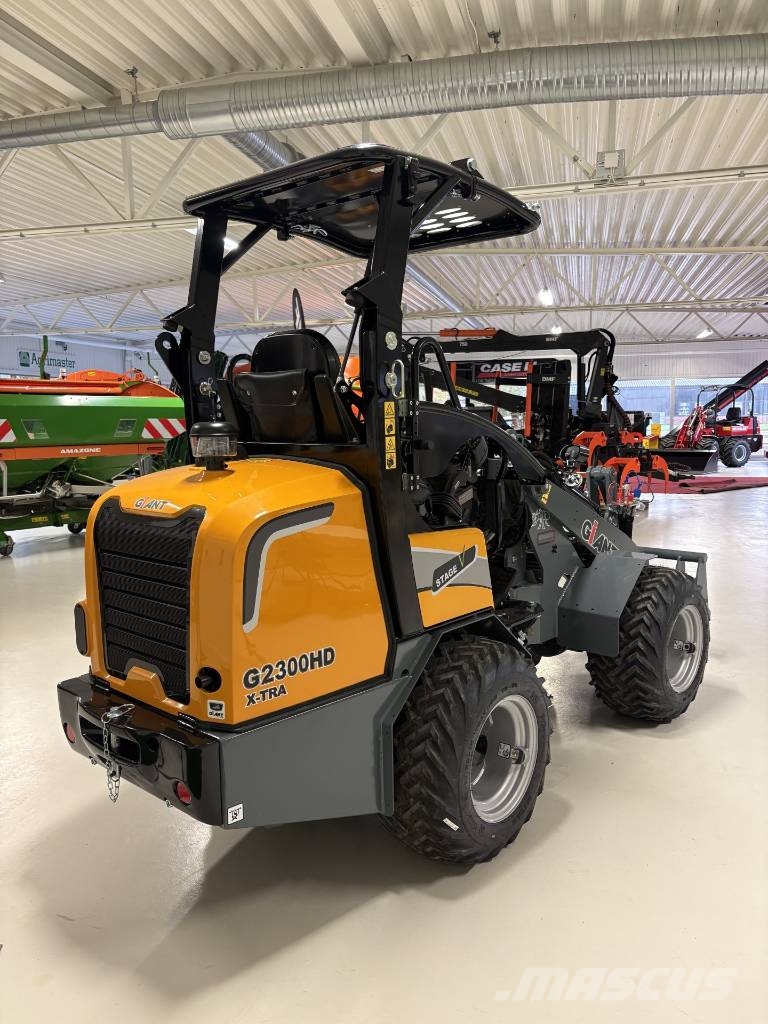 GiANT HD2300 X-tra Višenamenski utovarivači