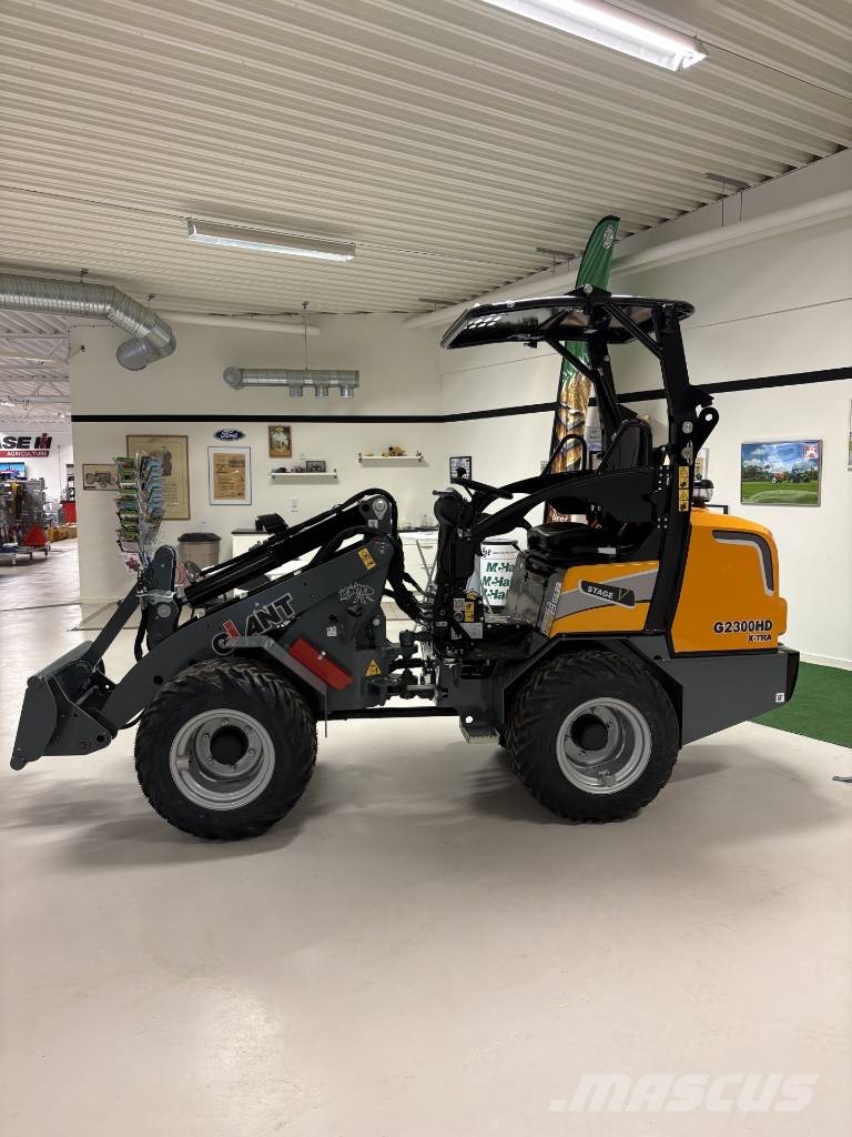 GiANT HD2300 X-tra Višenamenski utovarivači