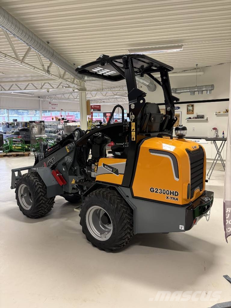 GiANT HD2300 X-tra Višenamenski utovarivači