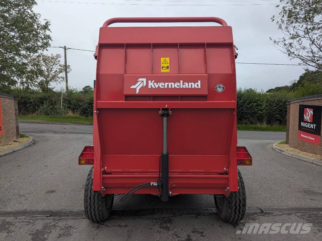 Kverneland 863 آلات تمزيق الحزم وتقطيعها ونشرها