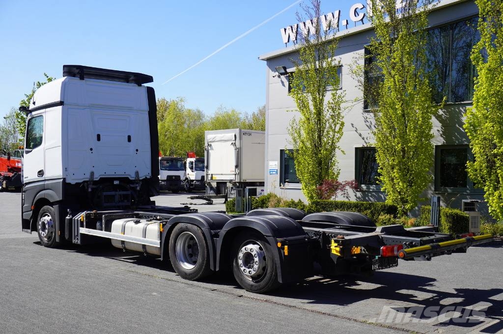 Mercedes-Benz Actros 2542 MP5 / BDF / 2021 Camiones portacontenedores