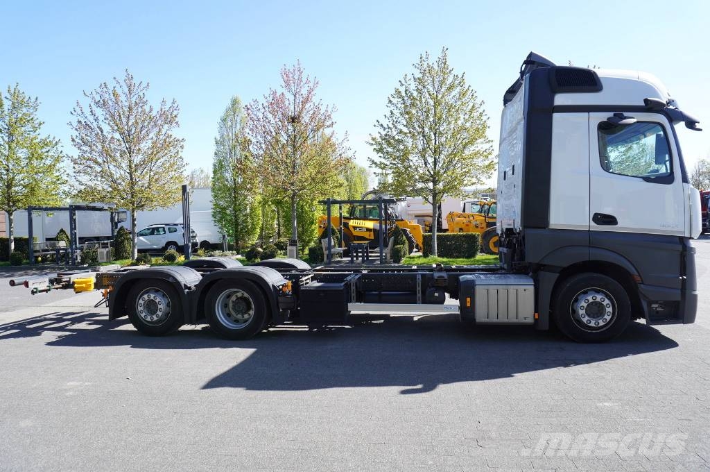 Mercedes-Benz Actros 2542 MP5 / BDF / 2021 Camiones portacontenedores