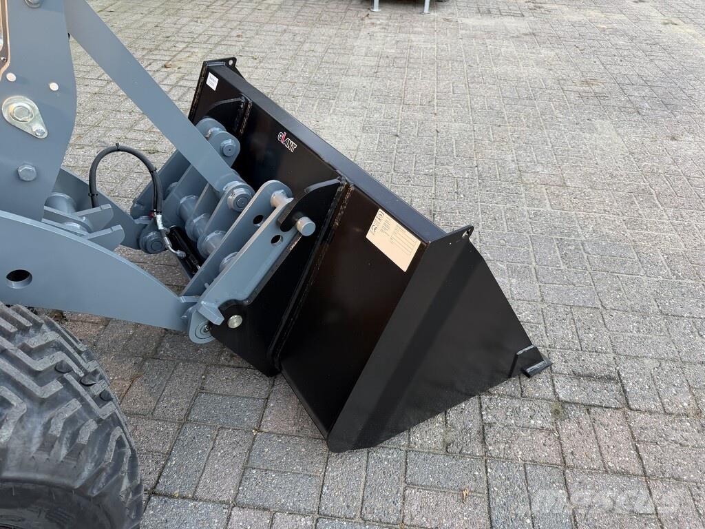 GiANT G2300 X-TRA HD minishovel NIEUW grijs 轮式装载机
