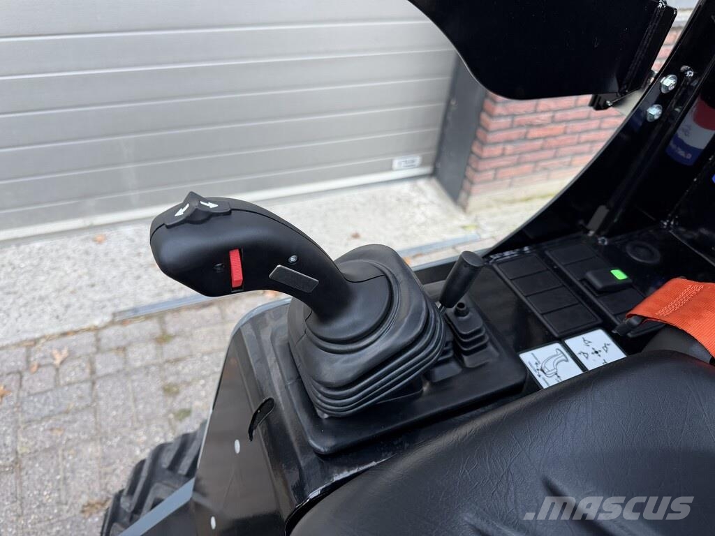 GiANT G2300 X-TRA HD minishovel NIEUW grijs 轮式装载机