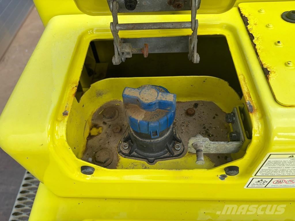 Hyundai HX260L Bagri goseničarji