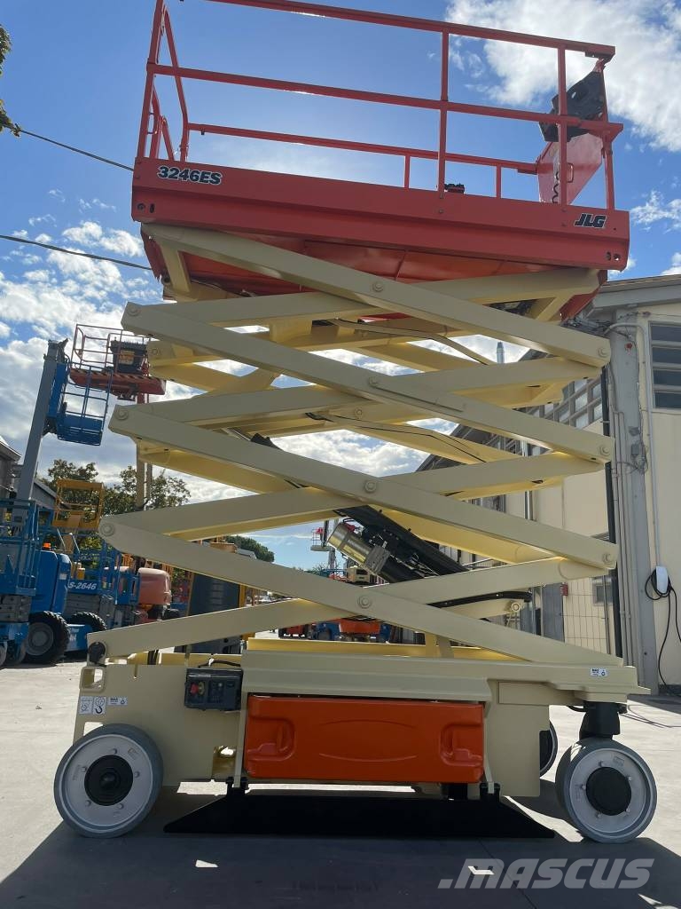 JLG 3246 ES Piattaforme a pantografo