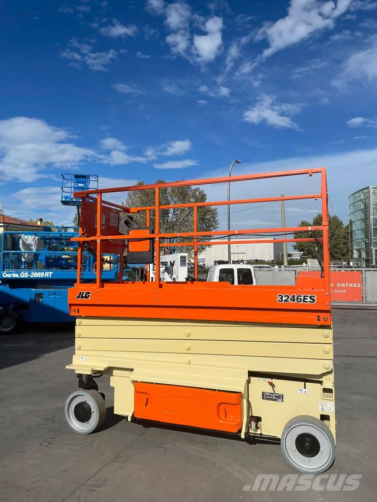 JLG 3246 ES Piattaforme a pantografo