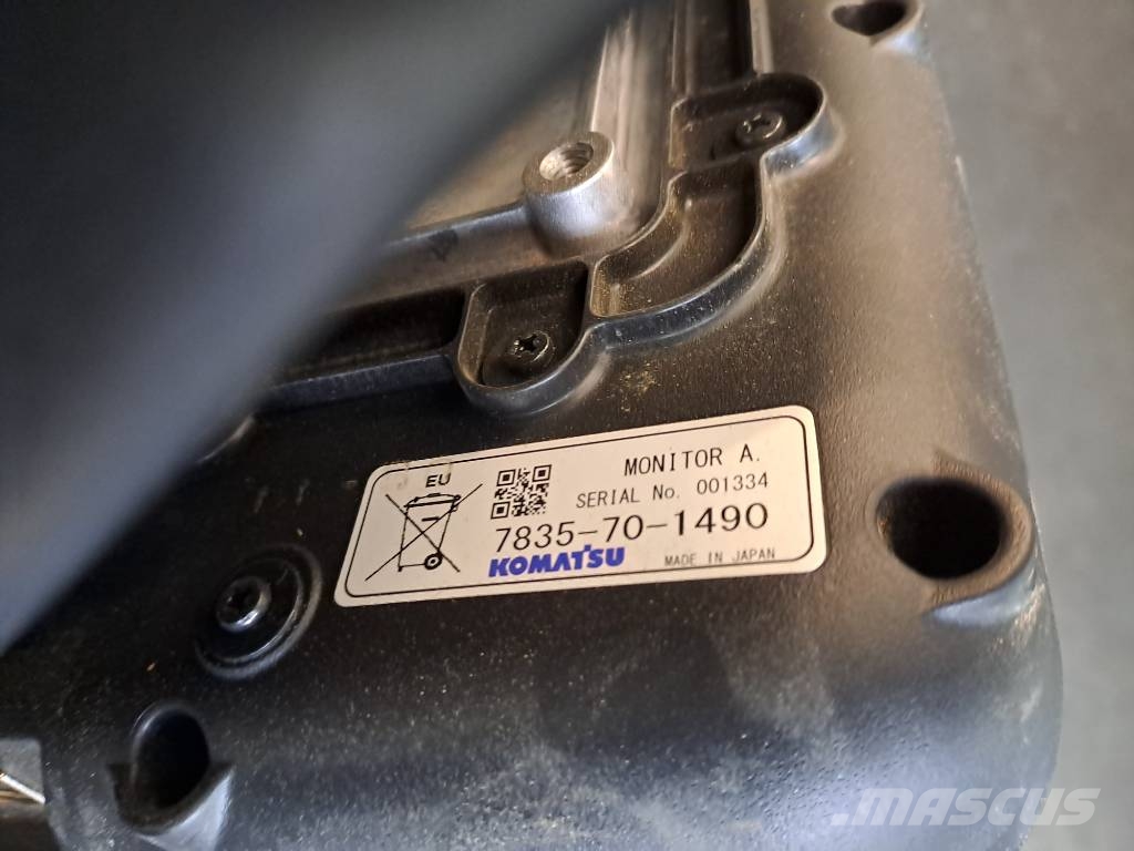 Komatsu GPS System PC210LCI-11 إلكترونيات