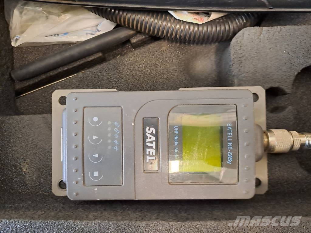 Komatsu GPS System PC210LCI-11 إلكترونيات