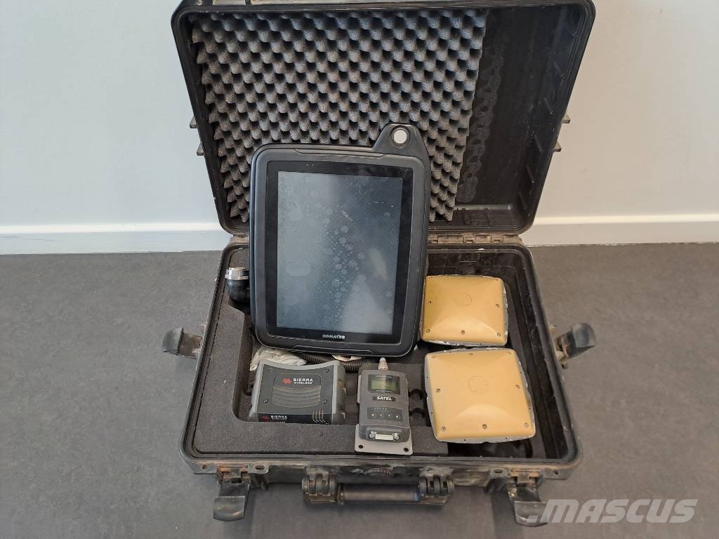 Komatsu GPS System PC210LCI-11 إلكترونيات