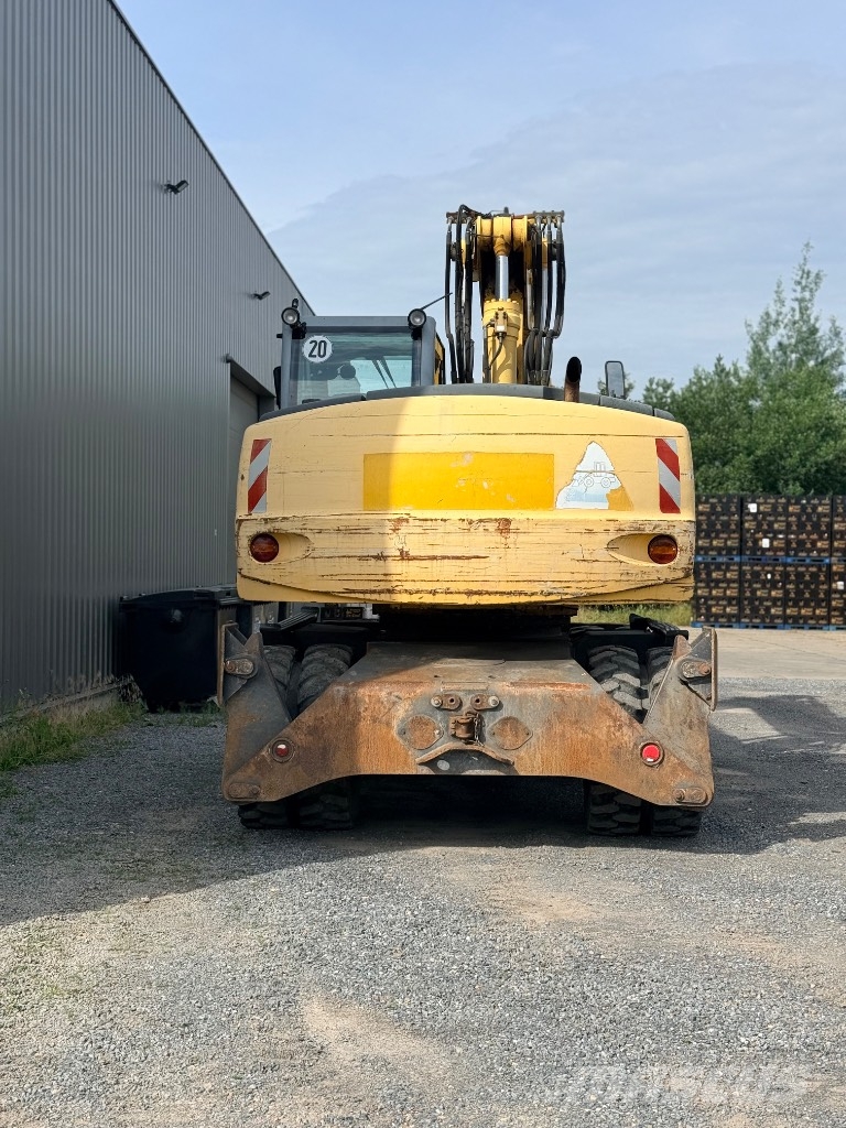 New Holland MH 5.6 Wielgraafmachines