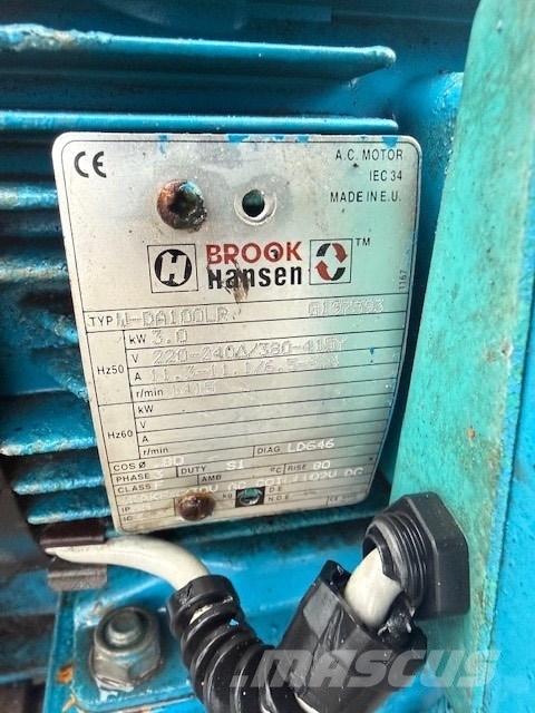 Bauer USED WINCH 2.5T Комплектуючі і запасні частини для бурових установок
