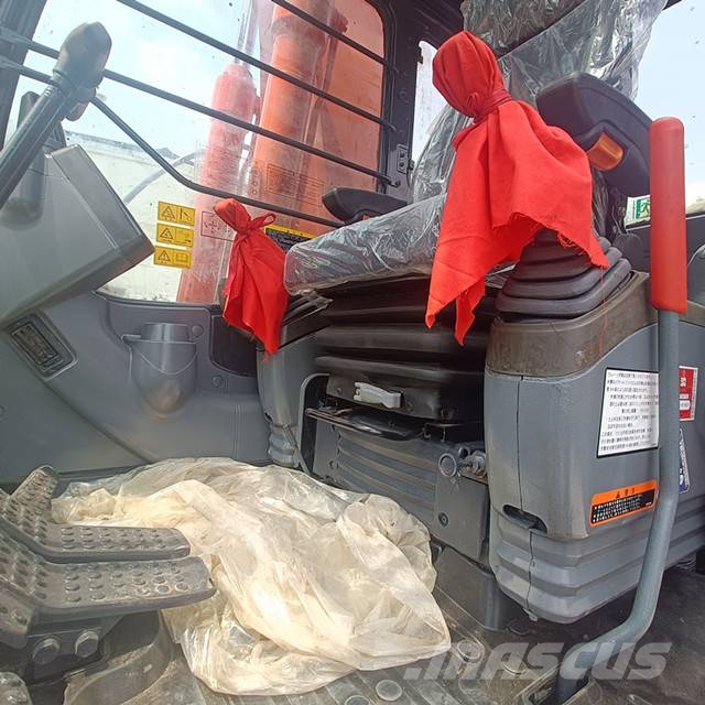 Hitachi ZX 210 대형 굴삭기 29톤 이상
