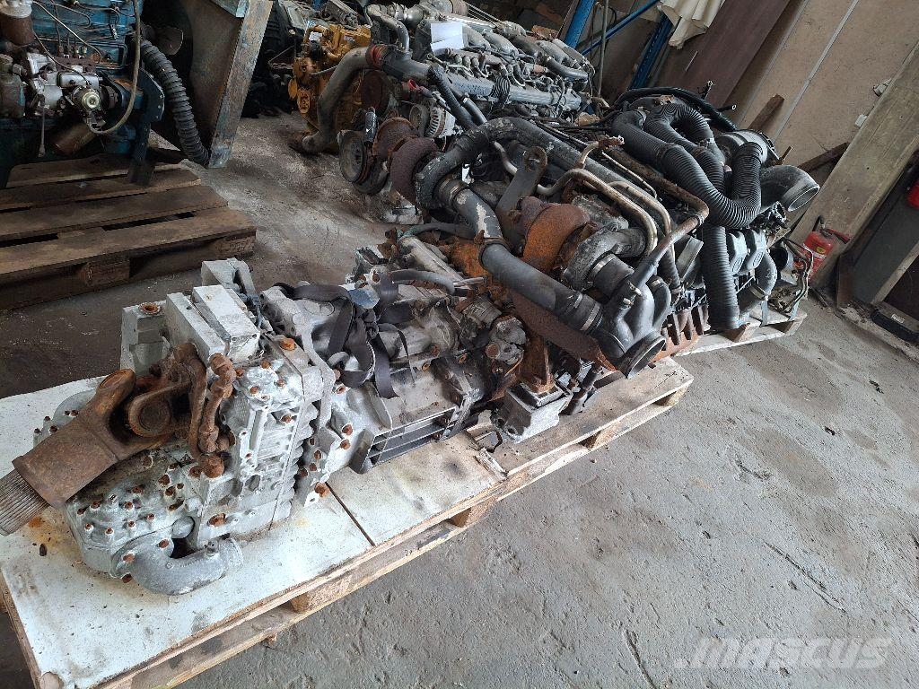 Mercedes-Benz OM442LA Engines