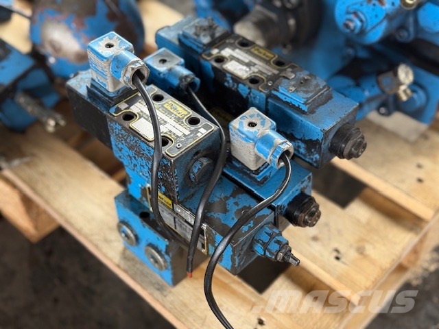 Fuchs MHL 330 USED VALVE BLOCK Hydraulika