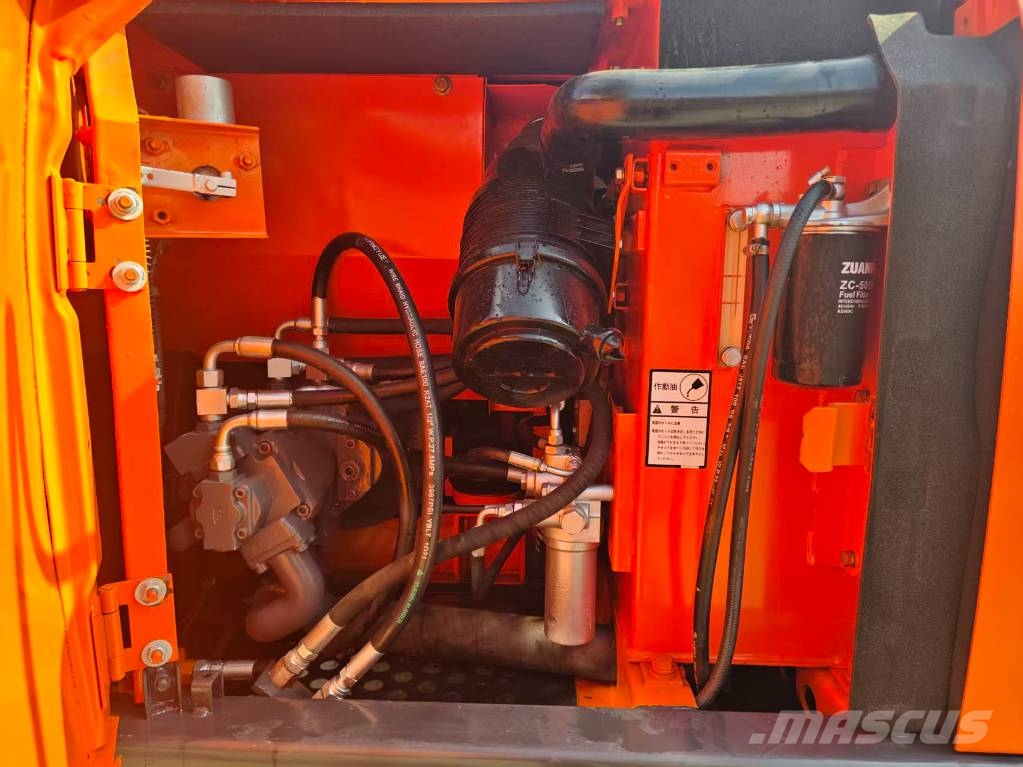 Hitachi ZX70 Mini bagri <7t