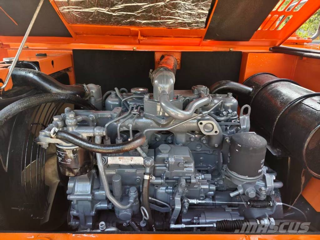 Hitachi ZX70 Mini bagri <7t
