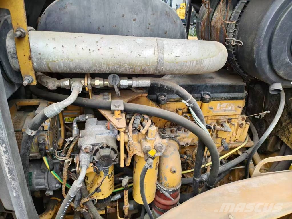CAT 966 H 輪胎式裝載機