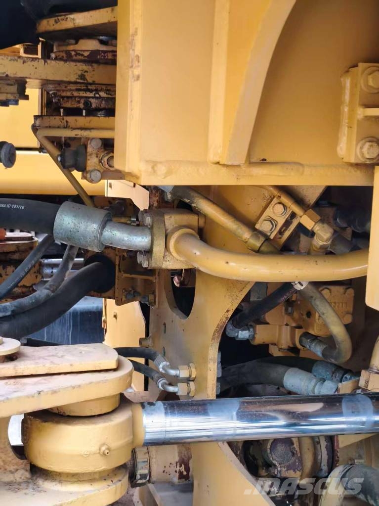 CAT 966 H 輪胎式裝載機