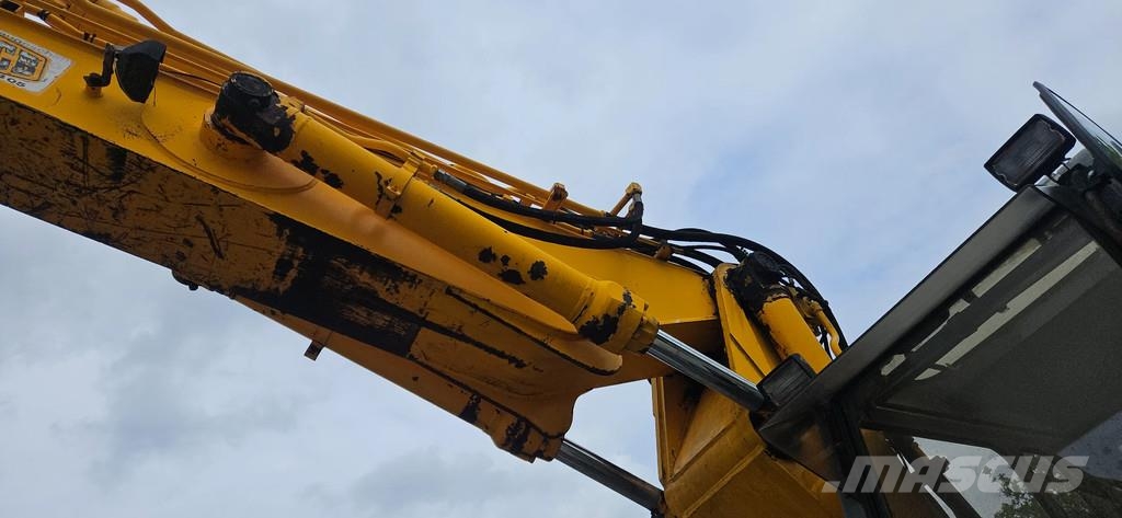 JCB JS 150 W حفارات وسط 7 طن - 12 طن
