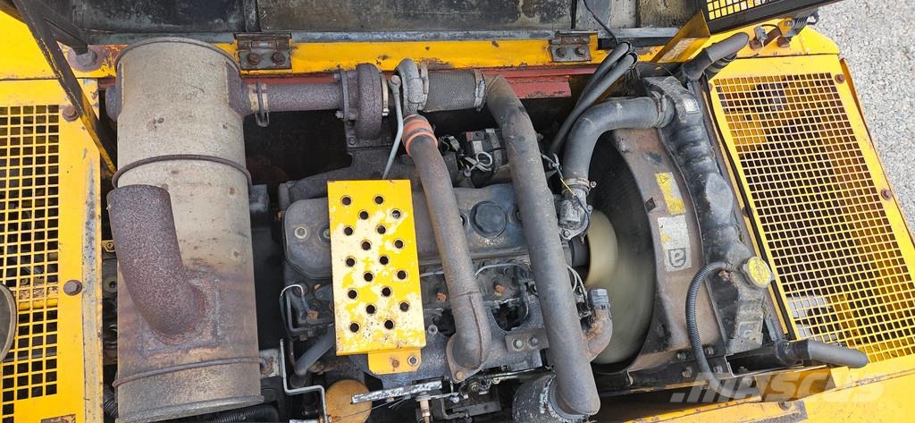 JCB JS 150 W حفارات وسط 7 طن - 12 طن
