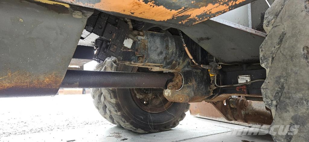 JCB JS 150 W حفارات وسط 7 طن - 12 طن