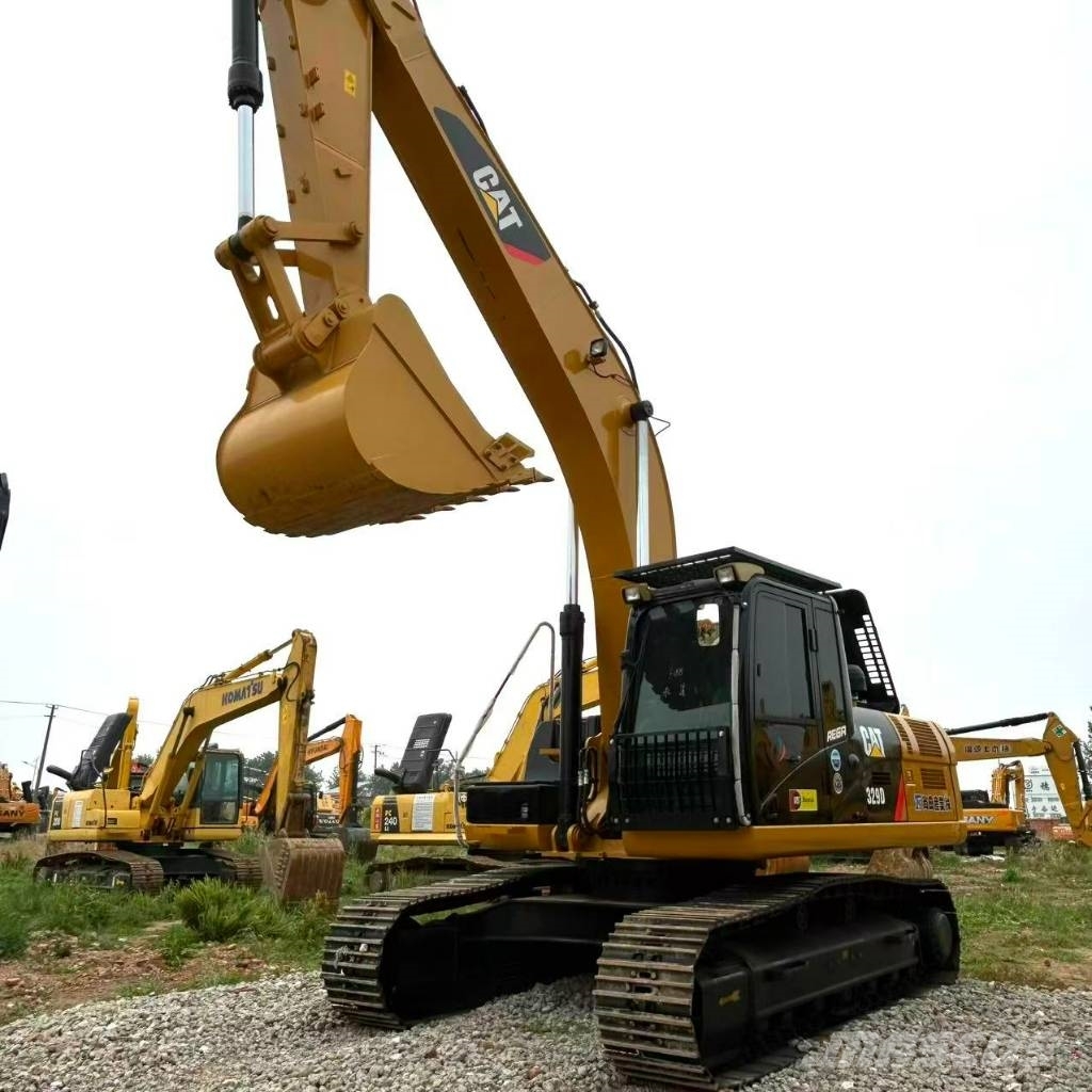 CAT 323 D2L Escavadeiras de esteiras