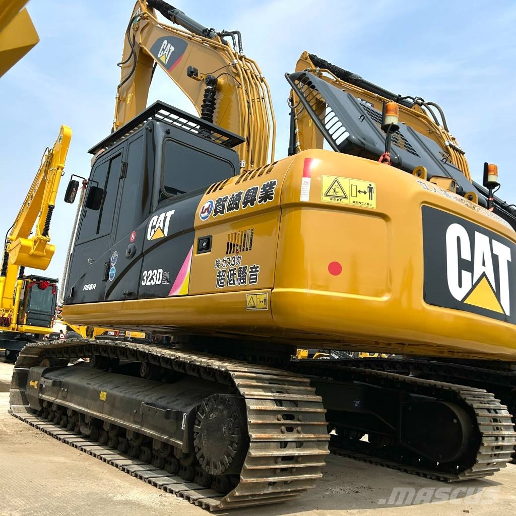 CAT 323 D2L Escavadeiras de esteiras