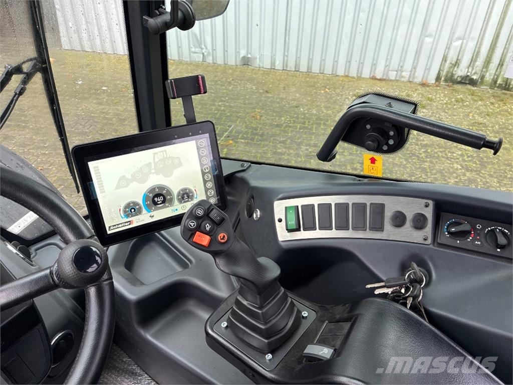 Schäffer 8620 T-3 Çok amaçlı yükleyiciler