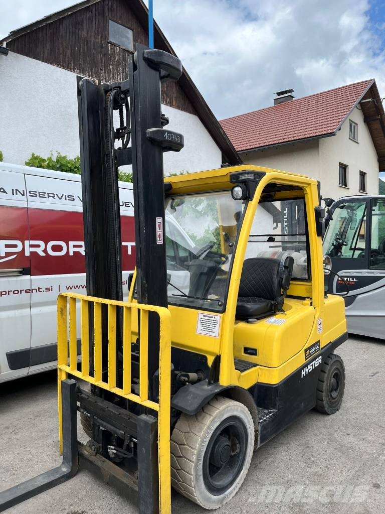 Hyster H3.5FT STANDARD - POLKABINA LPG forklifts