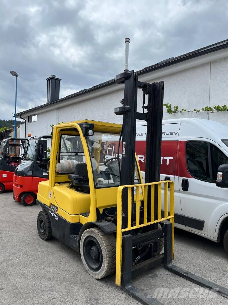 Hyster H3.5FT STANDARD - POLKABINA LPG forklifts