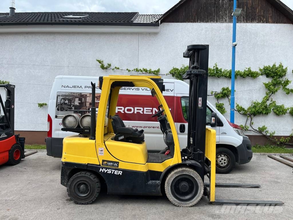 Hyster H3.5FT STANDARD - POLKABINA LPG forklifts