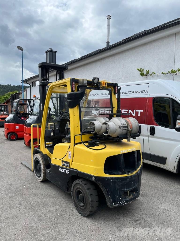 Hyster H3.5FT STANDARD - POLKABINA LPG forklifts
