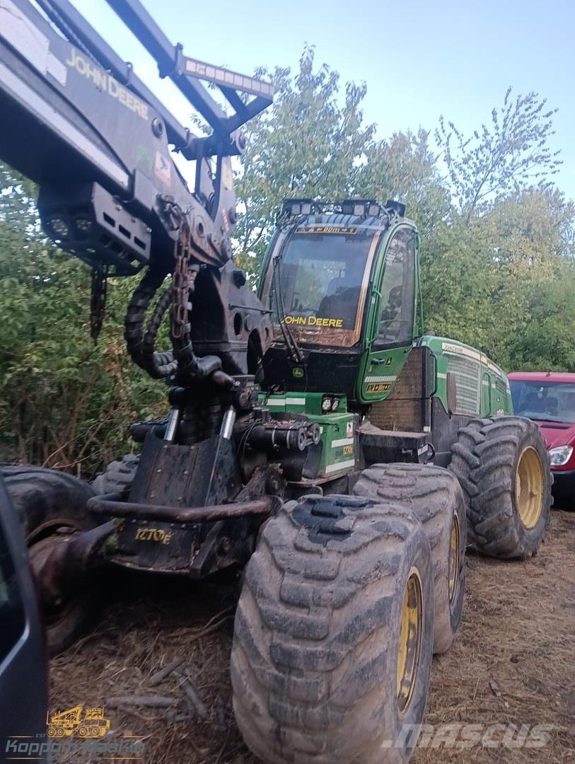 John Deere 1270E Harvesters