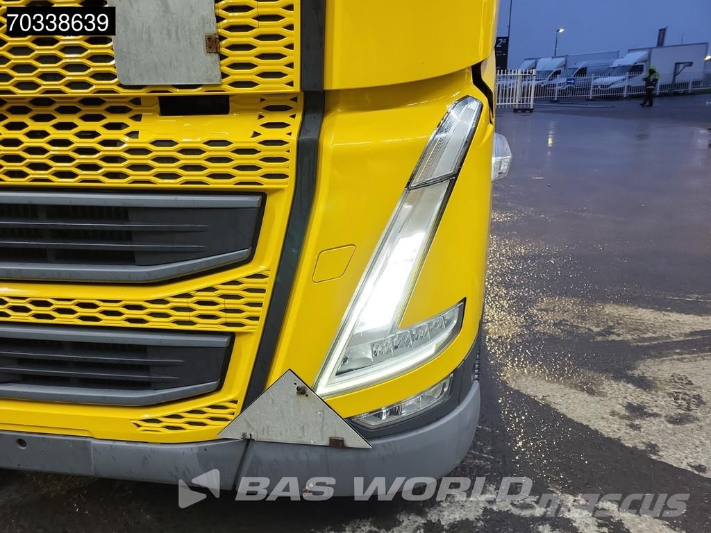 Volvo FH 460 4X2 Globe Mega 2x Tanks I-ParkCool NAVI ACC Tegljači