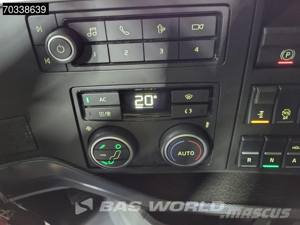 Volvo FH 460 4X2 Globe Mega 2x Tanks I-ParkCool Navi ACC Tractor Units
