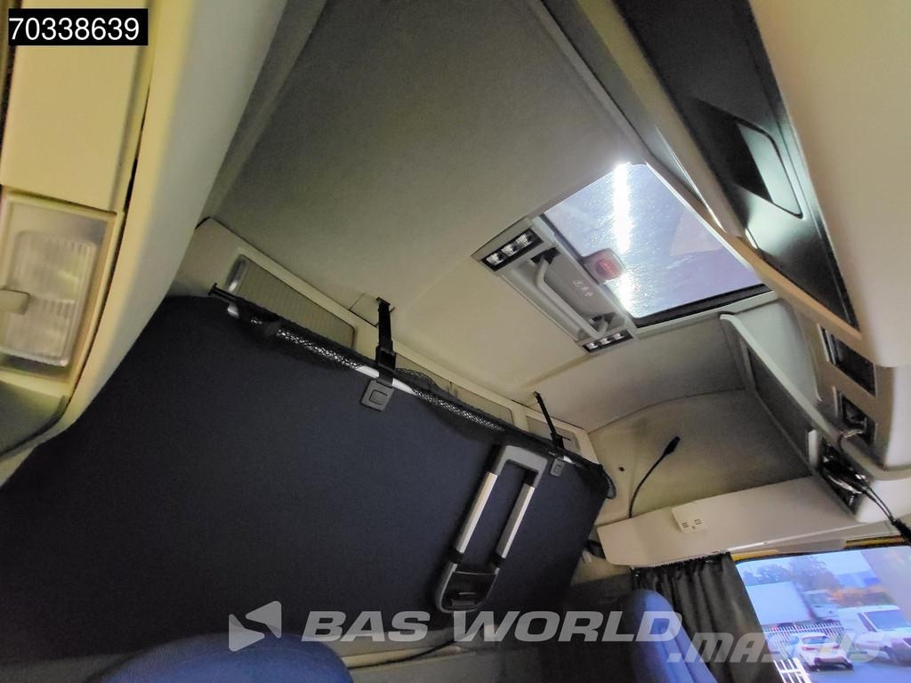 Volvo FH 460 4X2 Globe Mega 2x Tanks I-ParkCool NAVI ACC Tegljači