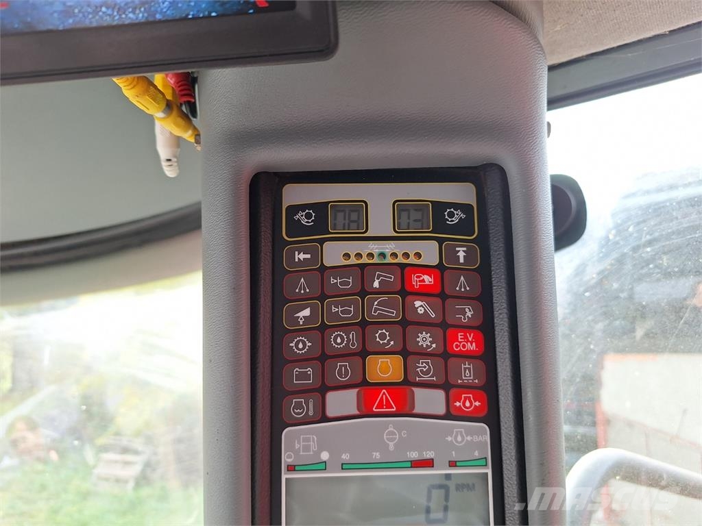 Massey Ferguson 7260 BETA + ŽACÍ LIŠTA + PRAVÝ ŘEPKOVÝ DĚLIČ Statyba - Kita