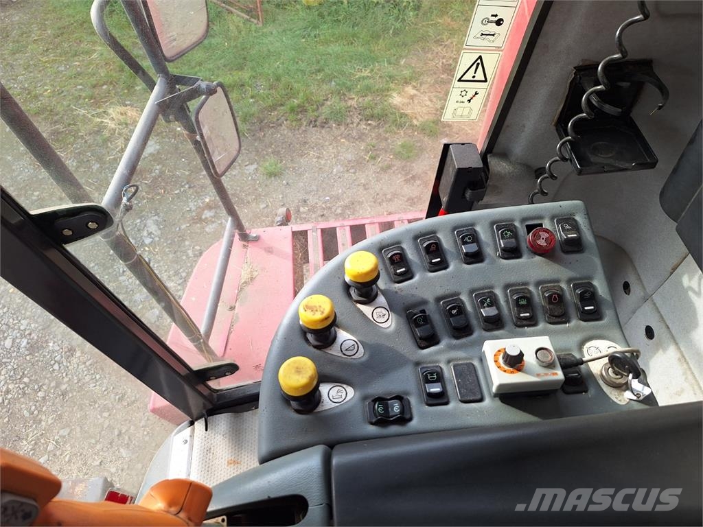 Massey Ferguson 7260 BETA + ŽACÍ LIŠTA + PRAVÝ ŘEPKOVÝ DĚLIČ Statyba - Kita