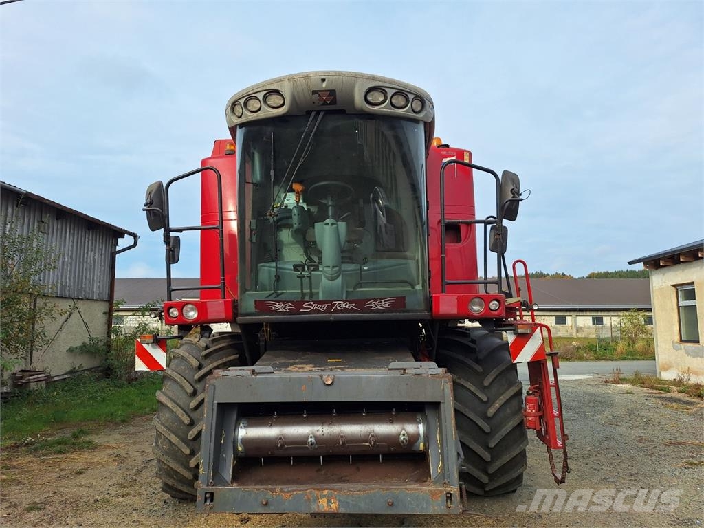 Massey Ferguson 7260 BETA + ŽACÍ LIŠTA + PRAVÝ ŘEPKOVÝ DĚLIČ Statyba - Kita