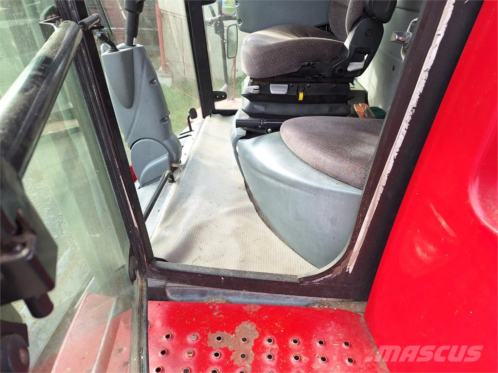 Massey Ferguson 7260 BETA + ŽACÍ LIŠTA + PRAVÝ ŘEPKOVÝ DĚLIČ Statyba - Kita