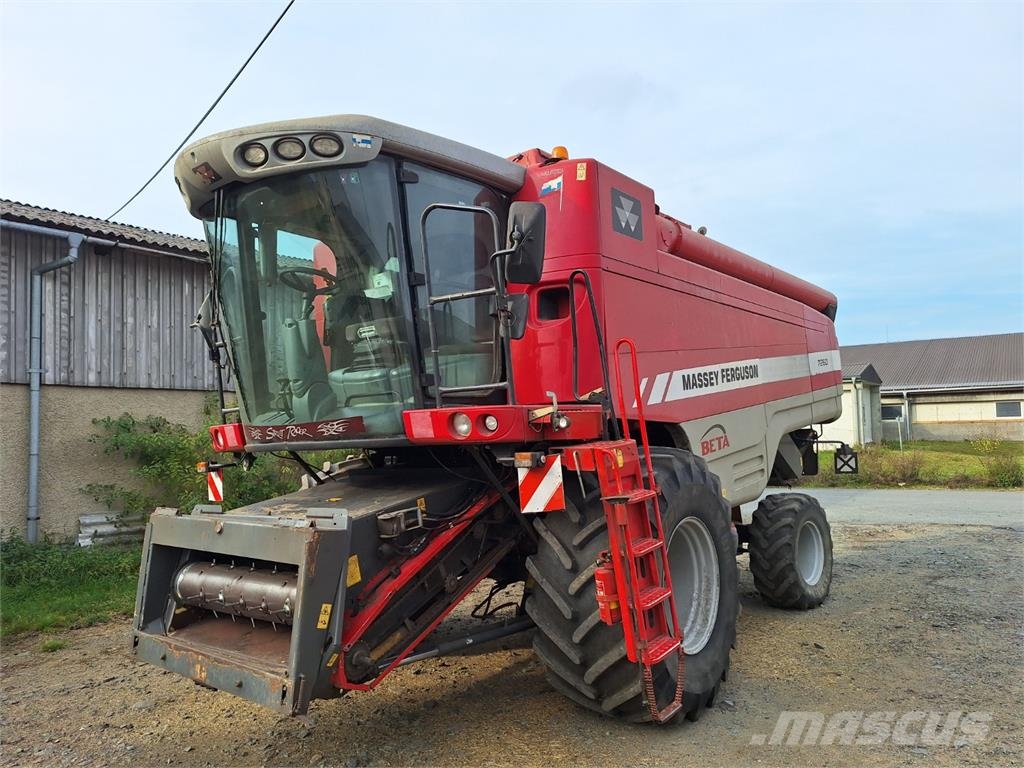 Massey Ferguson 7260 BETA + ŽACÍ LIŠTA + PRAVÝ ŘEPKOVÝ DĚLIČ Statyba - Kita